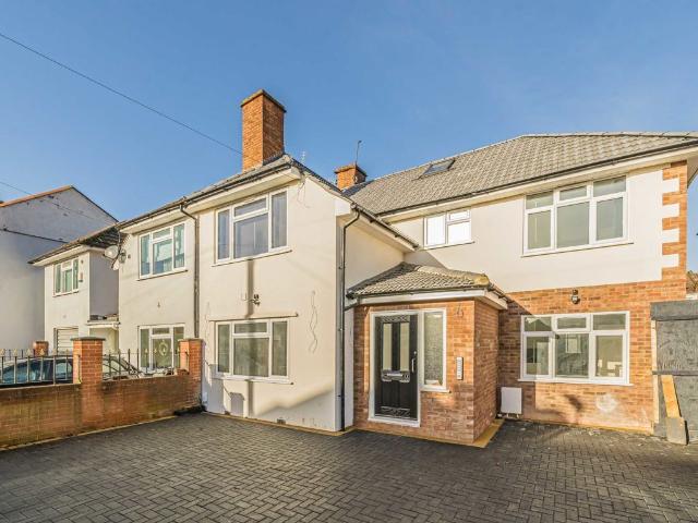 Studio for rent in London Borough of Hounslow, Greater London