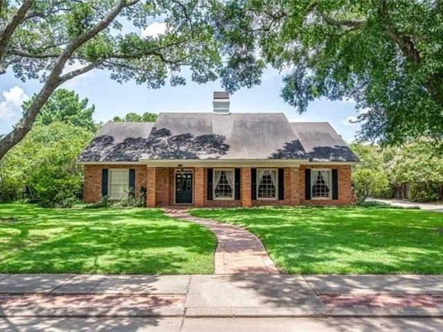 House for sale in Alexandria