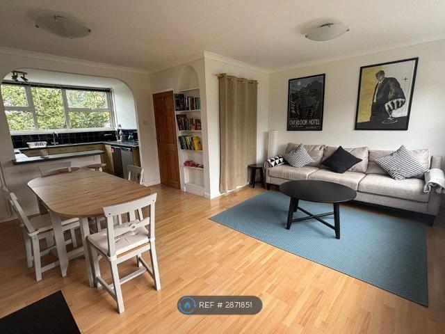 House for rent in Hampton Hill, Greater London