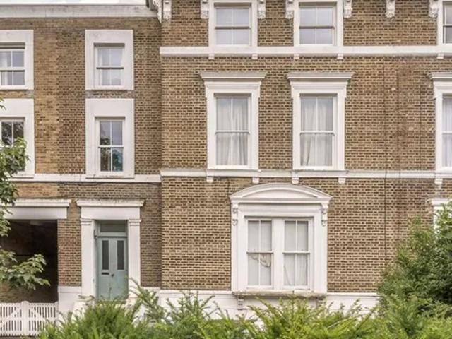 Apartment for rent in Charlton, Greater London