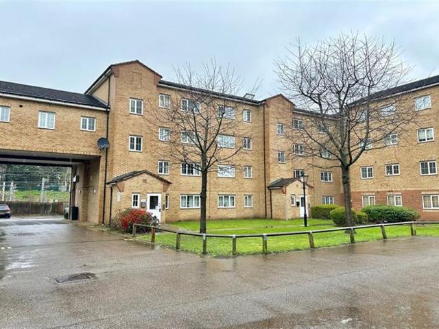 House for rent in Gidea Park, Greater London