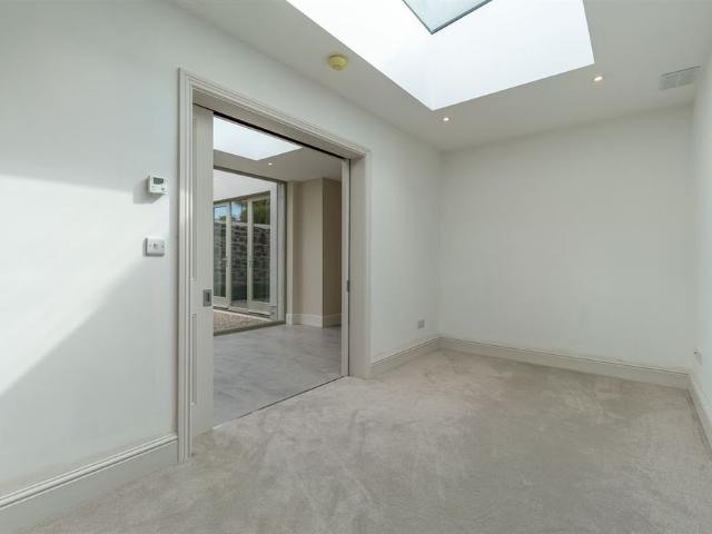 House to rent in Bluebell, North Tipperary