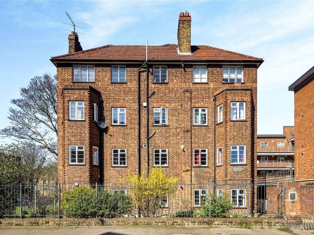 Apartment for rent in Shacklewell, Greater London