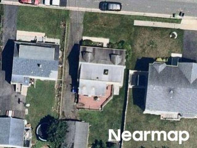 House for sale in Edison, New Jersey