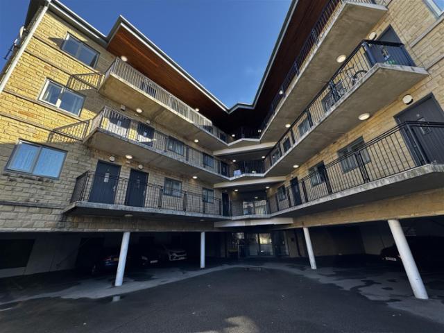 Apartment for rent in Woolshops, Calderdale