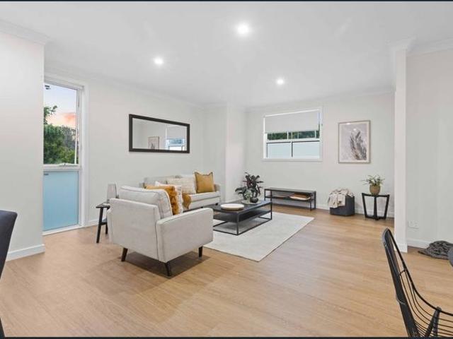 Townhouse for rent in Wellington Point, Greater Brisbane