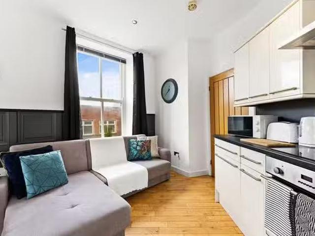 Apartment for rent in Eightlands, Dewsbury