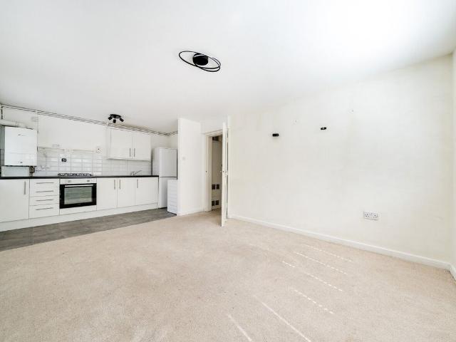 Apartment for rent in Hanover & Queen's Park, Brighton