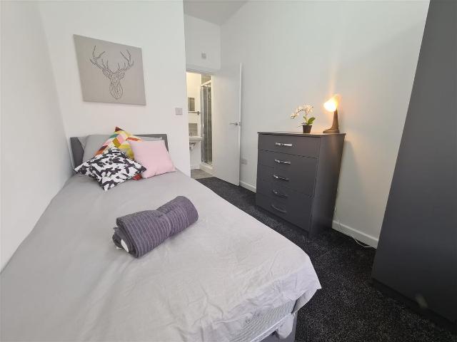 Room for rent in Brierley Hill, West Midlands