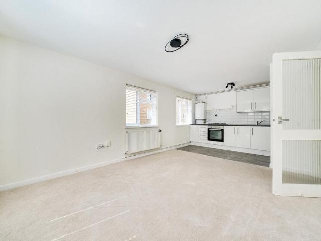 Apartment for rent in Hanover & Queen's Park, Brighton