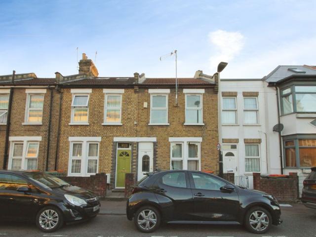 House for rent in London Borough of Newham, Greater London