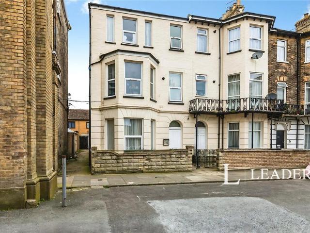 Apartment for rent in Southtown, Stokesby