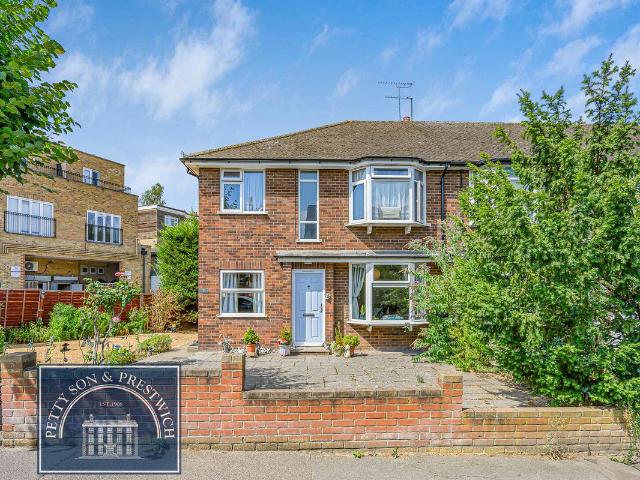 Apartment for rent in Snaresbrook, Greater London