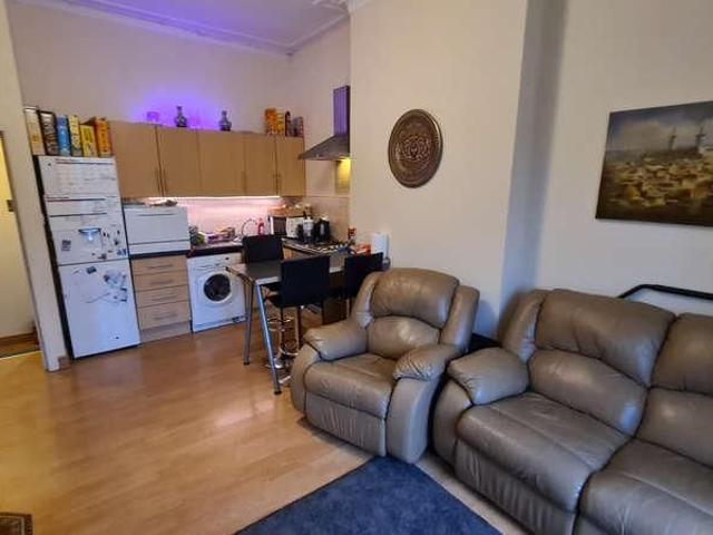 Apartment for rent in Whalley Range, Manchester