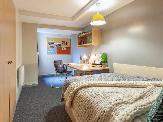 Room for rent in City Centre, South Yorkshire