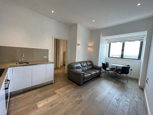 Apartment for rent in Slough