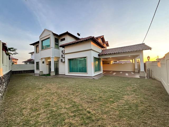 Residential House for sale in Batu Pahat, Johor