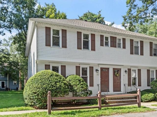 Condo for sale in Chelmsford, Massachusetts