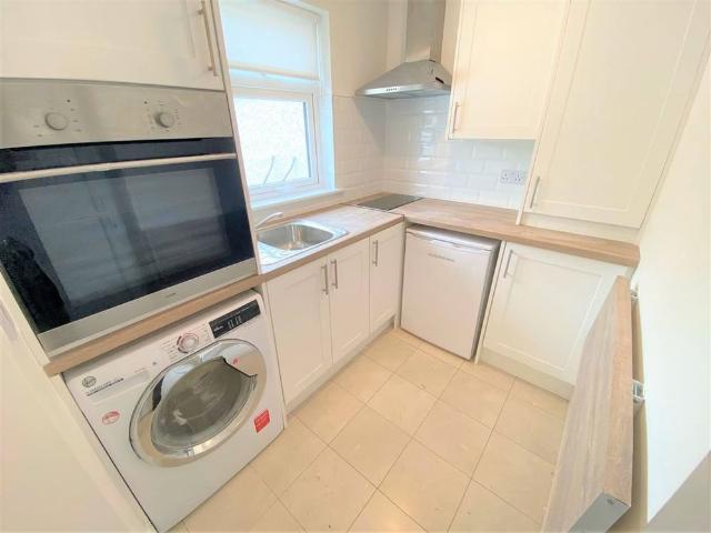 Apartment to rent in Bluebell, North Tipperary