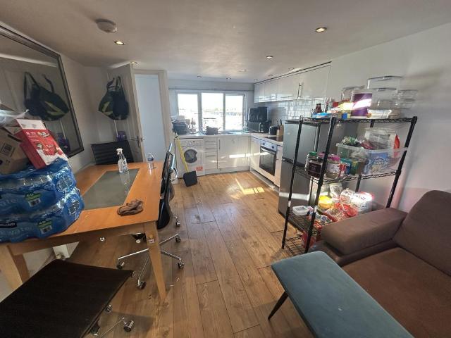 Apartment for rent in London Borough of Ealing, Greater London