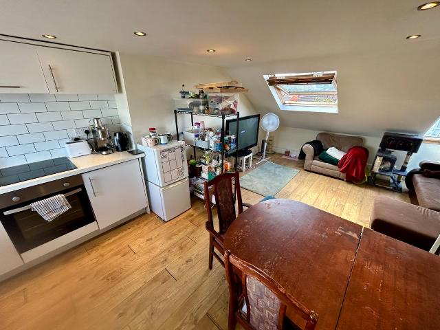 House for rent in London Borough of Ealing, Greater London