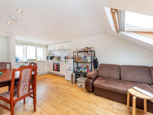 House for rent in London Borough of Ealing, Greater London