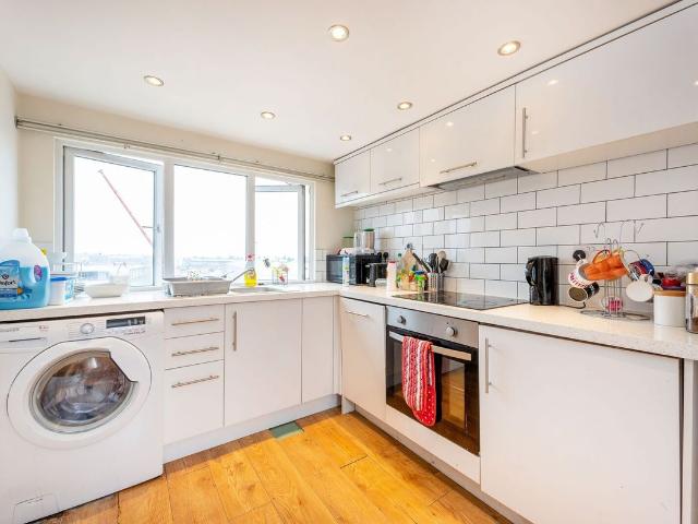 House for rent in London Borough of Ealing, Greater London
