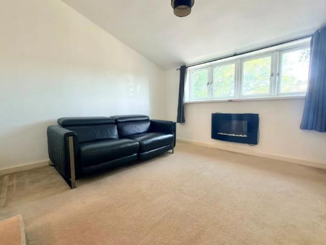 Apartment for rent in Beechen Cliff, Dulcote