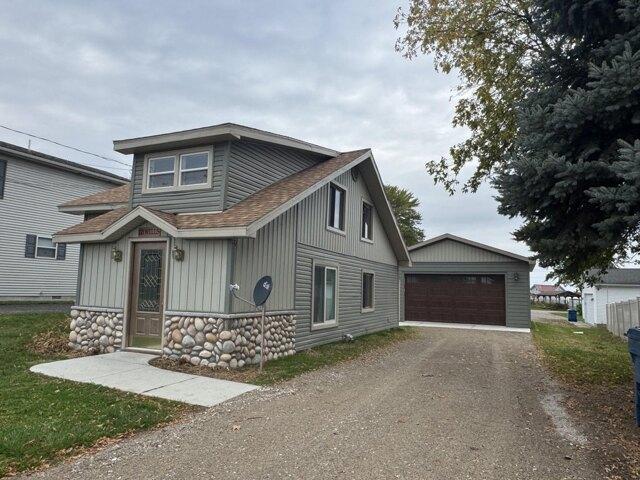 House for sale in Houghton Lake, Michigan