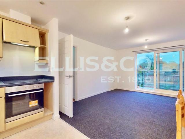 Apartment for rent in Preston, Greater London