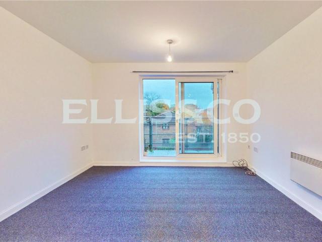 Apartment for rent in Preston, Greater London