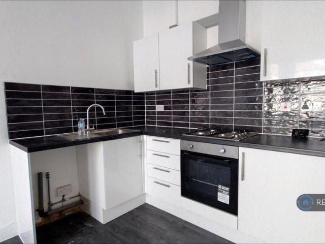 Apartment for rent in Seven Kings, Greater London