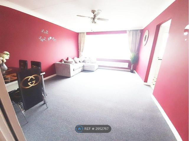 Apartment for rent in Seven Kings, Greater London