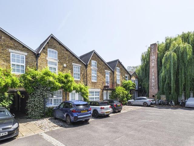 House for rent in Clapham, Greater London