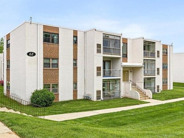 Condo for sale in Newark