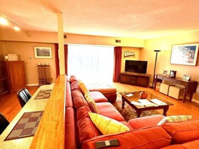Condo for sale in Newark