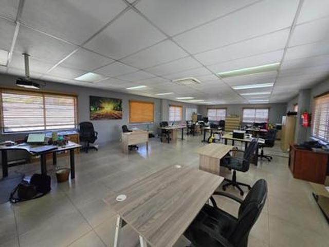 Commercial for rent in Nooitgedacht, Gauteng
