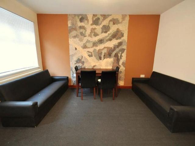 Apartment for rent in Hyde Park, West Yorkshire