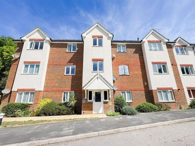Apartment for rent in Silverhill Park, Guestling Green
