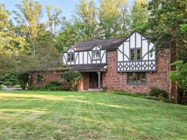 House for sale in Allison Park