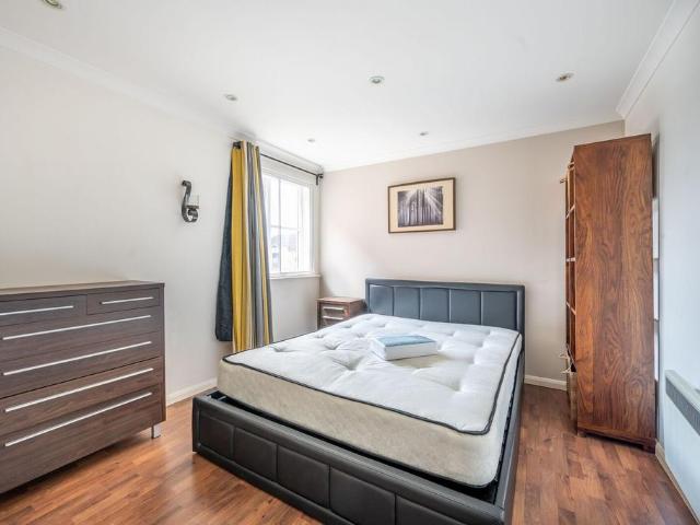 Apartment for rent in Alperton, Greater London