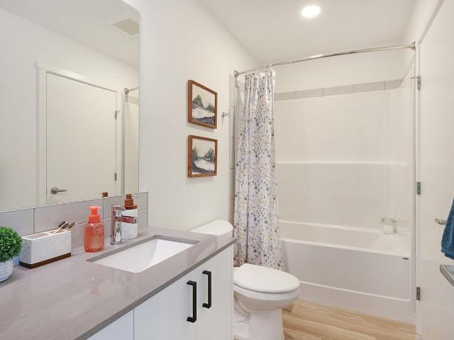 Apartment for rent in French Creek, Parksville