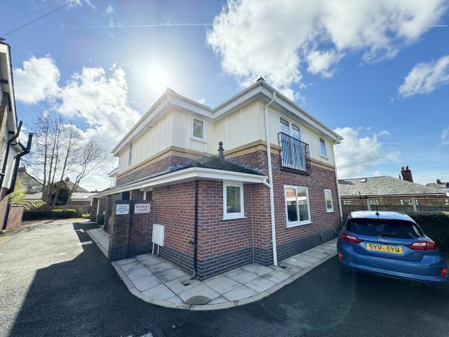Apartment for rent in Preston, Greater London