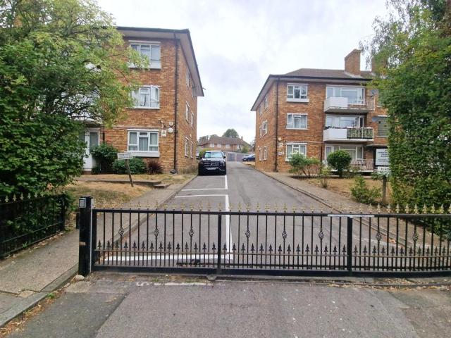 House for rent in Preston, Greater London