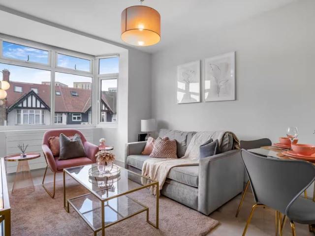 Apartment for rent in Preston, Greater London