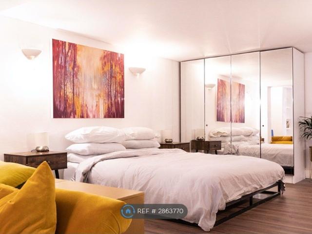 Apartment for rent in Crouch End, Isle Of Man