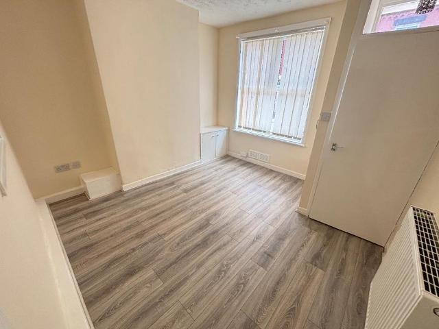 House for rent in Calderstones