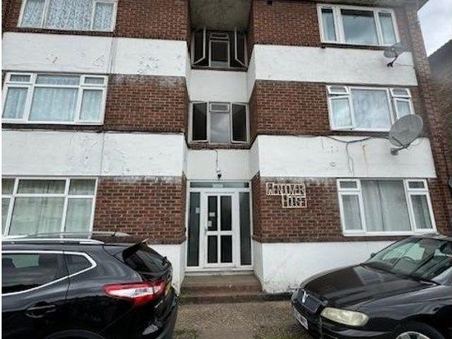 House for rent in Bowes Park, Greater London