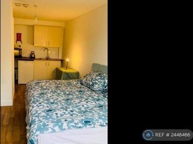 House for rent in Pouchen End, Hertfordshire