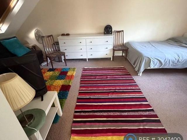 House for rent in London Borough of Barnet, Greater London